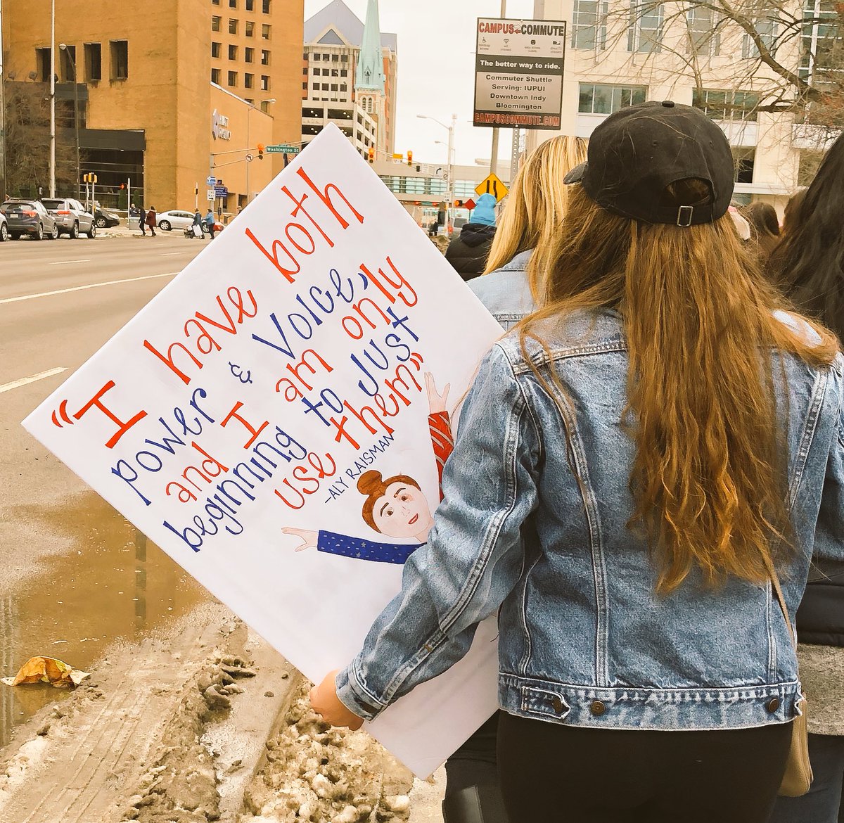 sbregman87's tweet photo. Spotted at the Indy #WomensMarch. ❤️ https://t.co/lnDSLJJRTS
