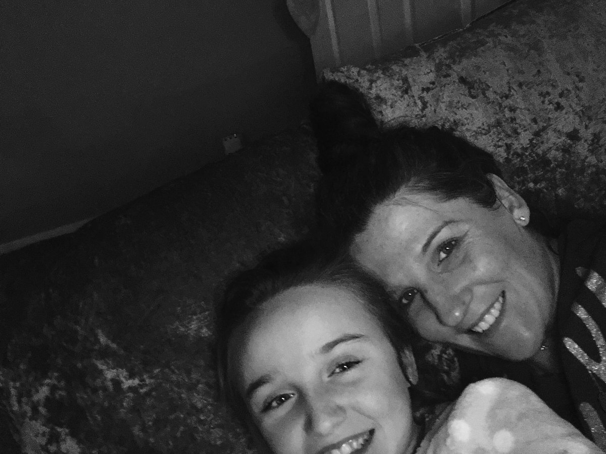 suzyxxxx's tweet photo. Saturday night film 🎥 with my wee dolly 😍😍#honeyishrunkthekids #cosy #sofasnugging #realfamilylife❤️ https://t.co/rhnwujHy86