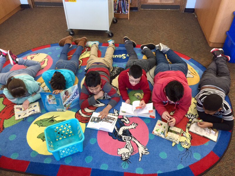 Quigleyl23's tweet photo. We love our Wednesday library time! ❤️📚Thanks @malhymel https://t.co/GmIvONWeoB