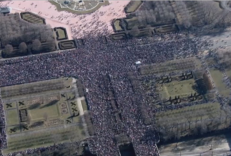 AHamiltonSpirit's tweet image. A reminder for #TheResistance

America is more than a Nation.
America is an idea.
An idea that ALL of us are created equal.
And, like all great ideas, the more you challenge it...
The more powerful it becomes.

#WomensMarch #WomensMarch2018 #WomensMarchLA #SaturdayMotivation