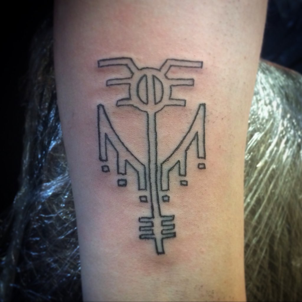 Pin by Hannah Zeller on Tattoos and piercings! | Valkyrie tattoo, Marvel  tattoos, Tattoos
