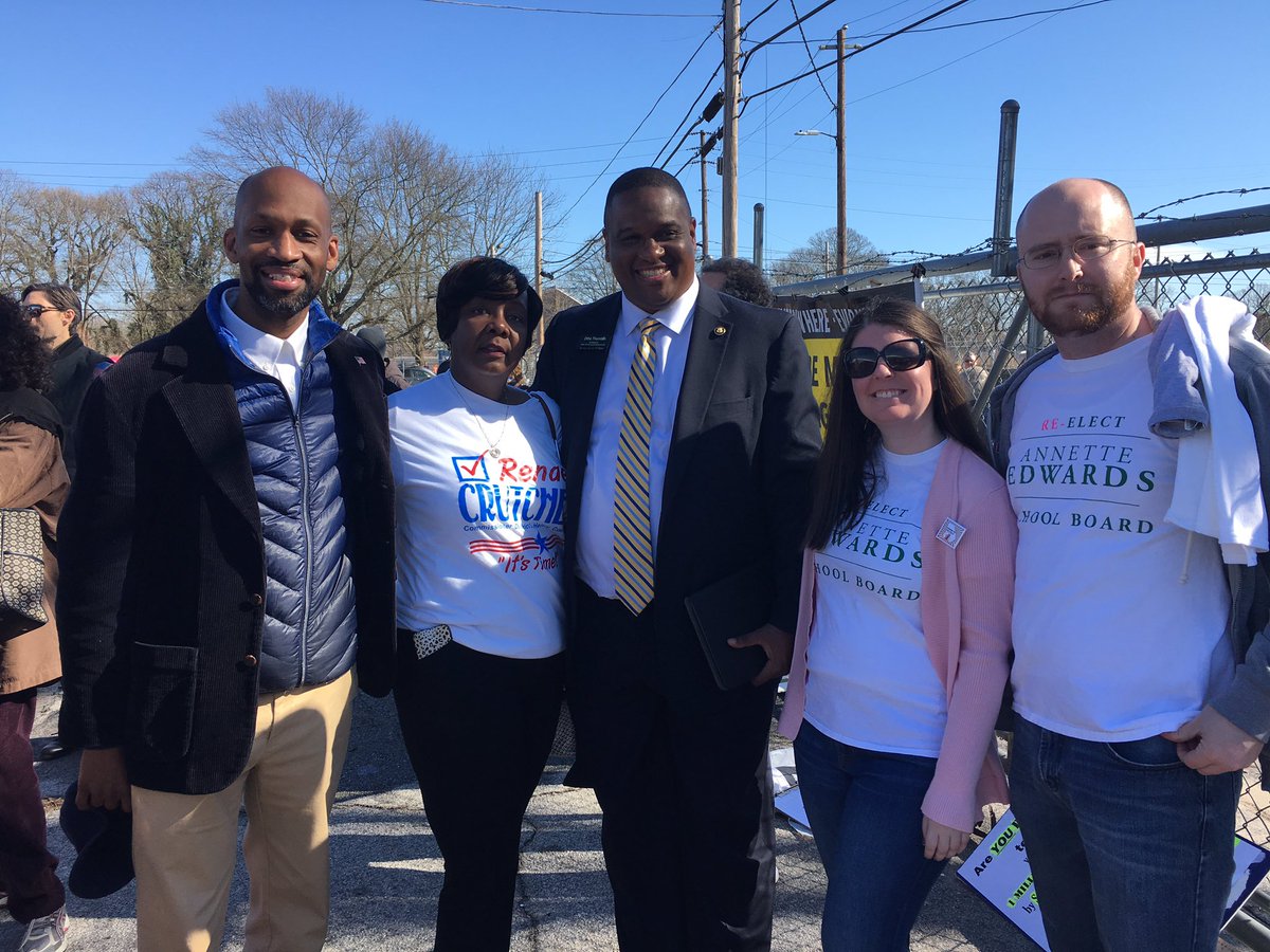HollyforGeorgia's tweet photo. 1 yr later &amp; #NotOneStepBack - the energy is awesome here at @AtlantaMarch's #PowerToThePollsGA! Salute @RobbPitts @OthaThornton @GAEquality https://t.co/R44jWEDPp4