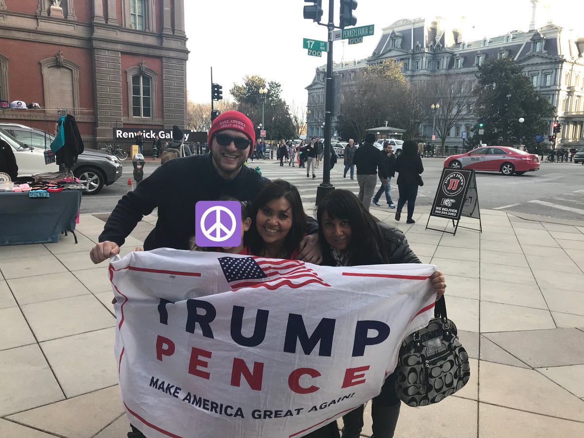LamarWarRoom's tweet image. We represented #LatinasForTrump at  #WomensMarch2018 

Sadly I did not take pictures because I have to be aware of my surroundings and have both hands free in case these “love Trumps hate” liberals get crazy and violent. 

#SchumersShutdown #ReleaseTheMemo #MAGA #AmericaFirst