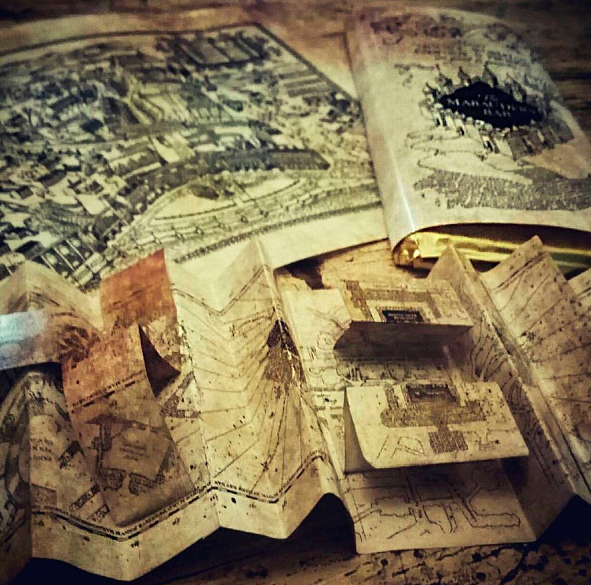 ¡SORTEAMOS ESTE LOTE DE HARRY POTTER! 

Para participar:
🔄 Haz RT
✅ Sigue a <a href="/Hogwartssite/">Hogwarts</a> y @AndromedasPop 

Finaliza el 03/02/2018