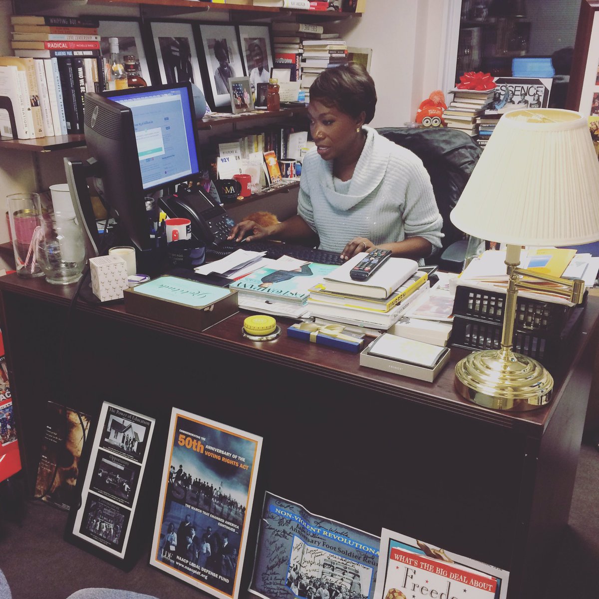 msnowevents's tweet photo. #PMJoy starts in less than 40 minutes on @MSNBC! See you soon #reiders for a deep dive on #shutdown2018 and more https://t.co/xLGoGSFx9j