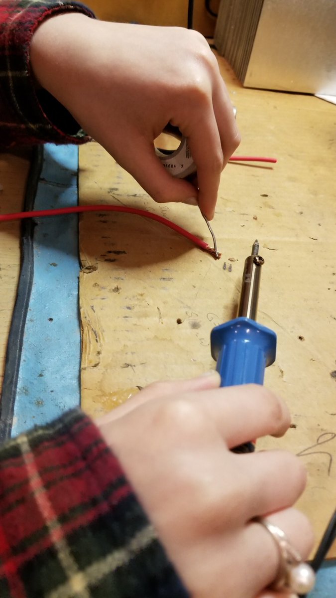 Hard at work after days off from snow. 👍👍#omgrobots #FIRSTPOWERUP #FRCteams