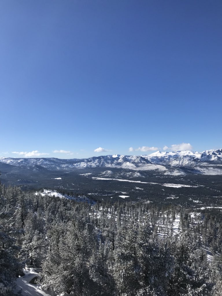 adam17amo's tweet image. Doing some tubing at #TahoeDreamin18! #UpToSnowGood