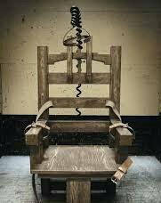 bettycriticona's tweet image. A los violadores y asesinos no se les debe felicitar pero haré una excepción por el cumpleaños de Timochenko enviándole este par de "regalitos" que espero utilice...