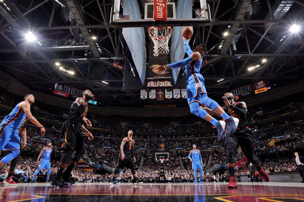 lebron dunking on westbrook