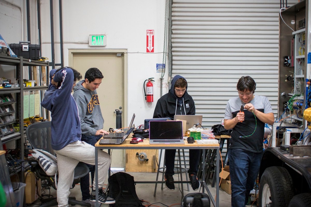 SEDS_UCSD's tweet photo. Our amazing team – up and at'em all weekend, every weekend, starting early in the morning at @OSMakerLabs. #ColossusSFS is so close to completion, and we can't wait to unveil it! https://t.co/SlKQvsSjIu