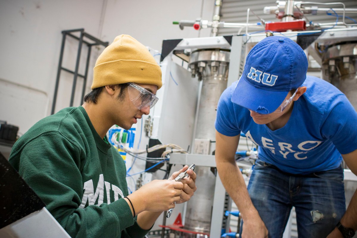 SEDS_UCSD's tweet photo. Our amazing team – up and at'em all weekend, every weekend, starting early in the morning at @OSMakerLabs. #ColossusSFS is so close to completion, and we can't wait to unveil it! https://t.co/SlKQvsSjIu