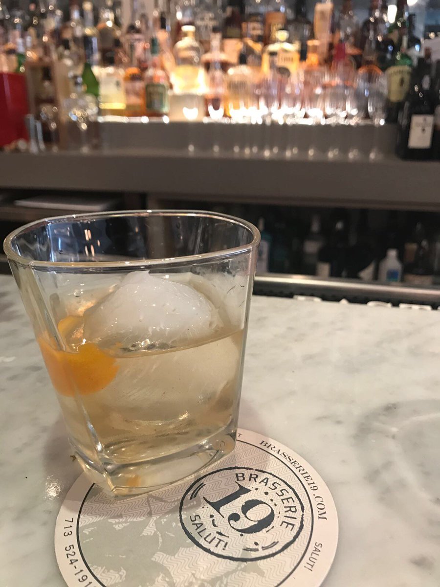 AmbharTequila's tweet photo. #AmbharAlert: @Brasserie19 in Houston, TX - You can now enjoy a Oaxacan Reposado Old Fashioned with #AmbharTequila while having a dining experience of undeniable excellence with superb service at one of Houston's premier places. #ambharmoment #tequilaoldfashioned #AmbharCocktails https://t.co/cvtZP8msIh
