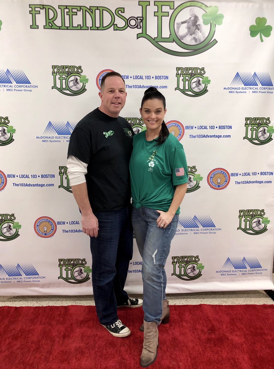 EricaMcD's tweet photo. Supporting our Friend Leo Cooney tonight! π#FriendsOfLeo #ALSsucks https://t.co/twMeLKRs9k