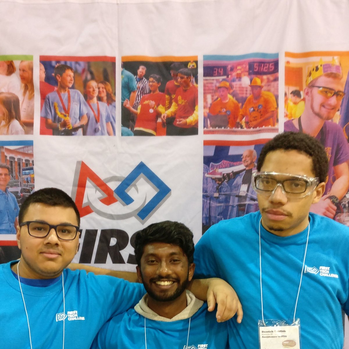 Caught up with FRC #2344's Alumni Squad earlier today, who were volunteering at Yonkers FTC Qualifiers! #omgrobots #alumni #FIRSTRelicRecovery