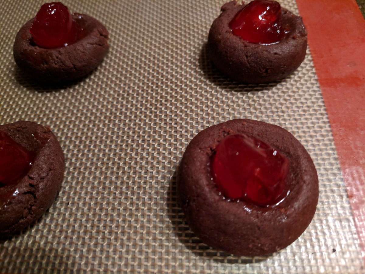 Imaginarykitchn's tweet photo. Chocolate covered cherry cookies for when you're home alone and need a break from cleaning the kitchen, so you make another mess #imaginarykitchen https://t.co/RU4OaxSZ9K
