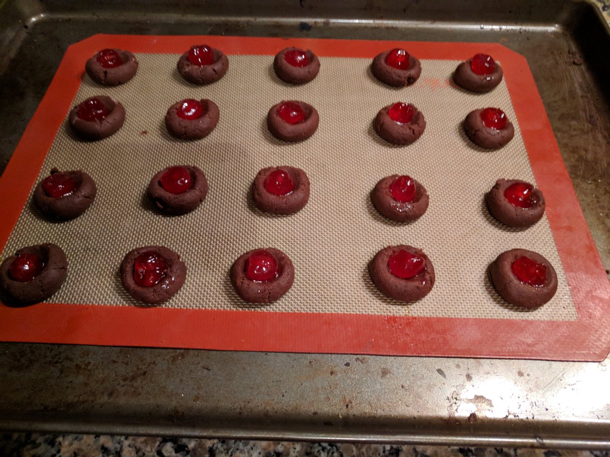 Imaginarykitchn's tweet photo. Chocolate covered cherry cookies for when you're home alone and need a break from cleaning the kitchen, so you make another mess #imaginarykitchen https://t.co/RU4OaxSZ9K