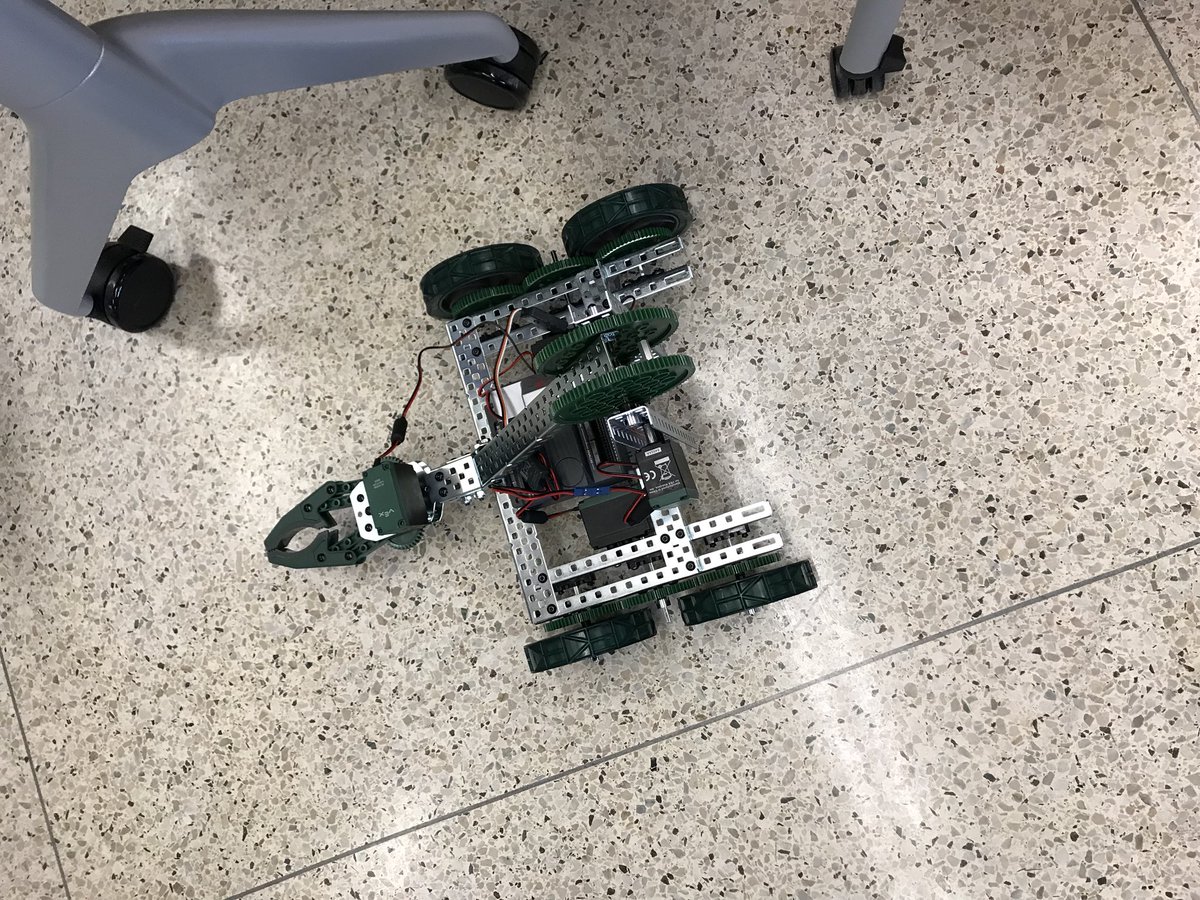 klewiswhite's tweet photo. Awesome @iteea PD sessions. #TechEdIsSTEM @PGParents @BowieHighMd @PGCPSCEO @darlene_bruton https://t.co/uAxjahhxt9