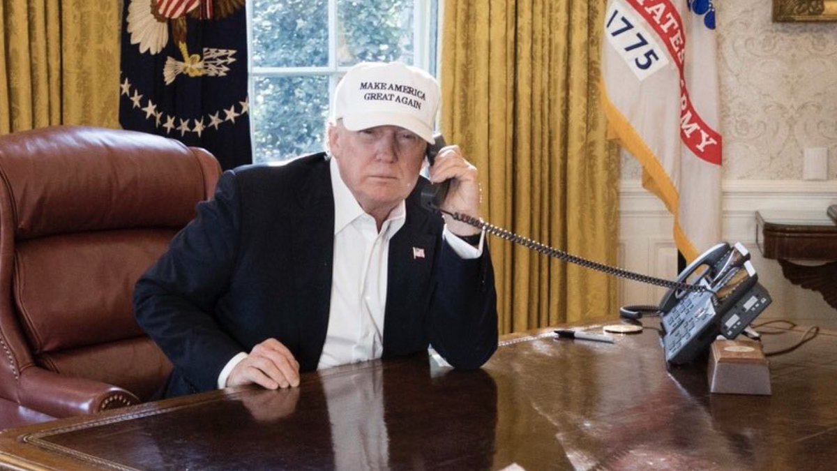 paleofuture's tweet image. tfw you’re definitely talking with another person over the phone