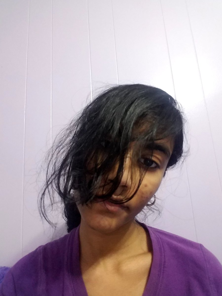 liliorum's tweet photo. Day 5. I've been at home all day and haven't been in a selfie mood and just want to hide and that's okay. Everyone has good days and bad days - you just need to keep moving forward.
But I'm gonna keep going so I hid my face behind my hair 😄
#ProjectSelfie https://t.co/yIN6awUGUx