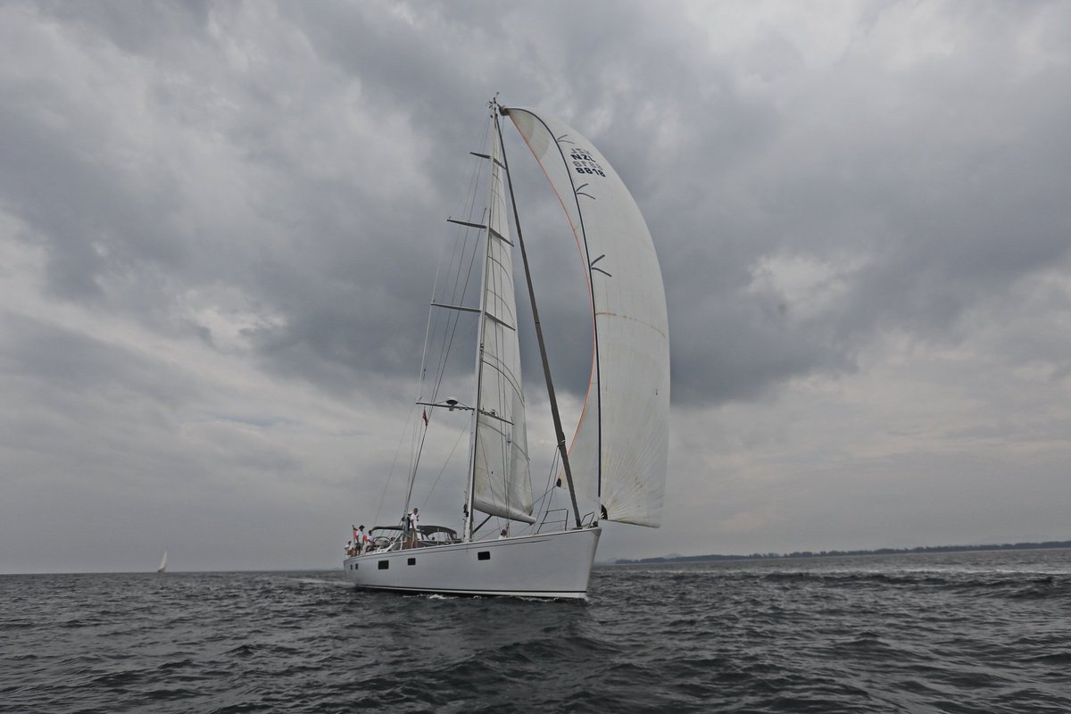 And even more impressions of our first day of racing (yesterday). Join us today at 10.30am for the second race! (Photos by Karim Khamzim) #asr2018 #phuket #superyachts #rendezvous