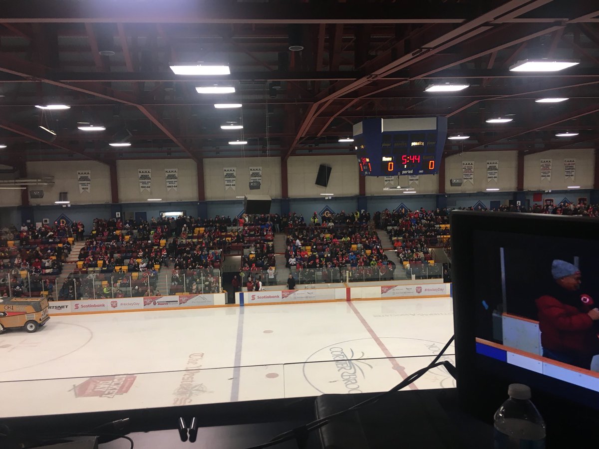 MattColbo's tweet photo. Excited to be calling the @CBRoyals game for @rogerstv #SecondTimer #HockeyDay @Sportsnet @scotiahockey https://t.co/ZTlxWpPo53