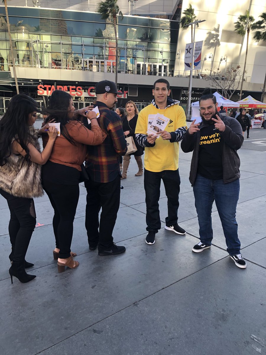 DtlaSprint's tweet photo. Cris and our sprint street team making it happen at @CalibashLA @leonc626LA @blee01 @bbb13x #Sprint #liveunlimited #LA https://t.co/icZCXVo3DU