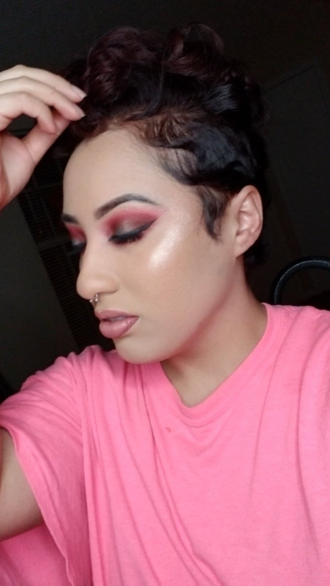 karimua__'s tweet photo. @purcosmetics come thru with that highlight !!! 😭😭😍😍😍 https://t.co/nm1f2ZlzgO