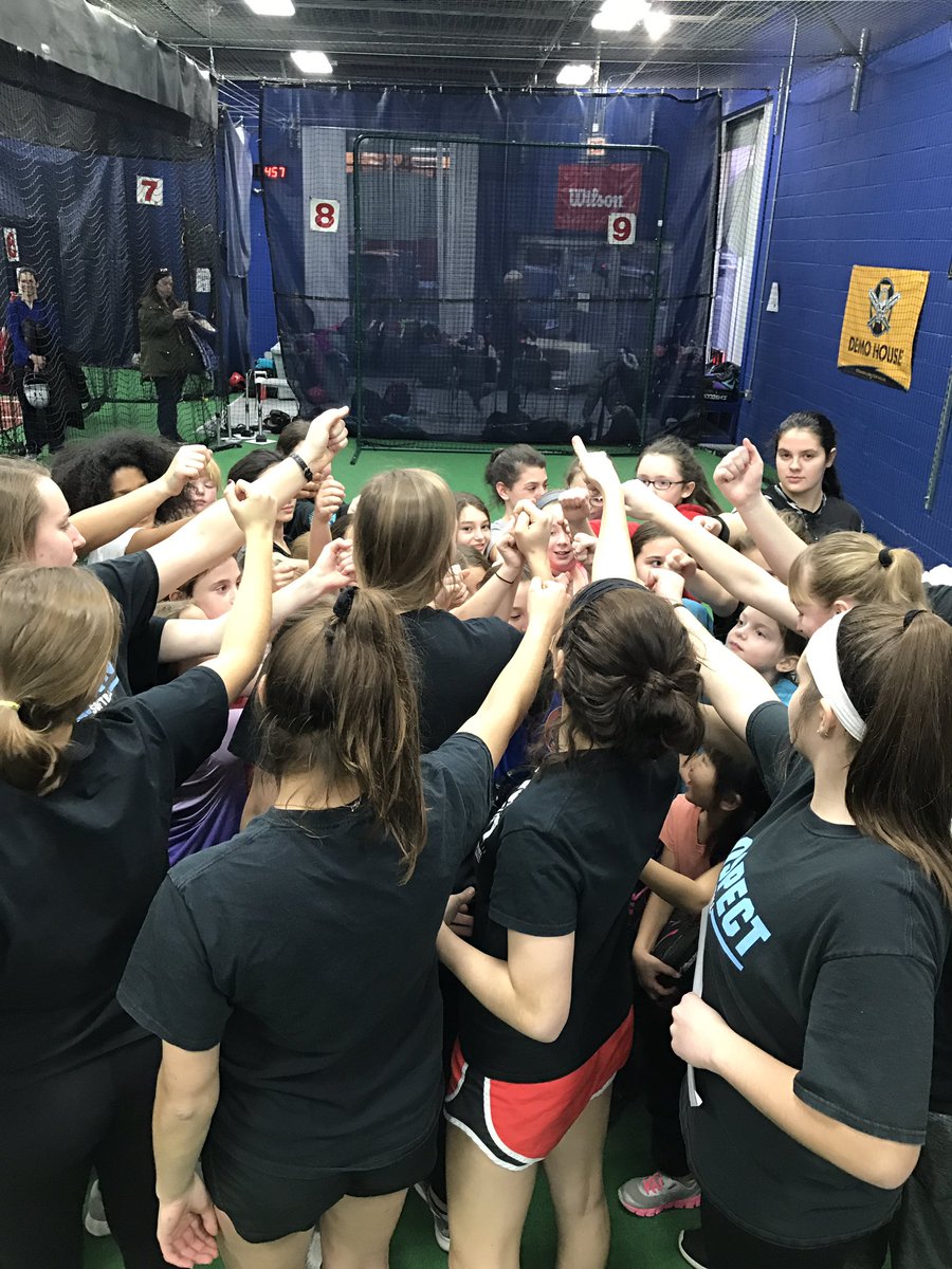 cacini_jr's tweet photo. Amazing clinic run by @PHSKnightsSball and hosted by @TheBallparkMP 
So proud of the team leaders Alyssa and LC!  32 campers the most since @JennieFinch first week of our opening 5 years ago!
#BPDifference 
All $ collected goes to pay for their spring trip to Florida! https://t.co/ru1FKtKgXo