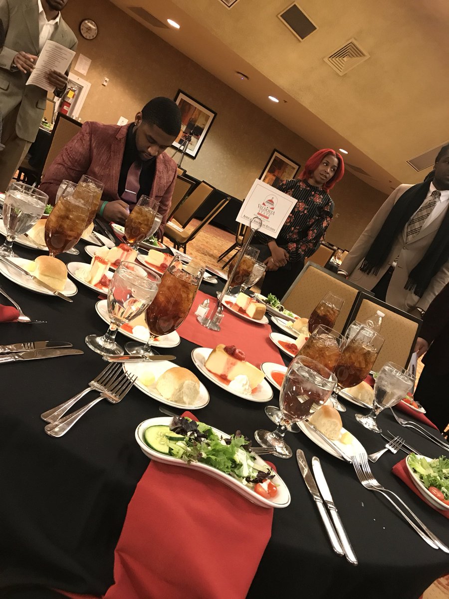AAMIVState's tweet photo. #ManUpConference 🔥 https://t.co/uYj9f2EGUo