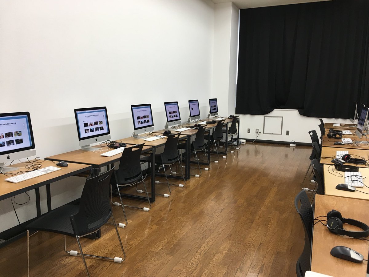 mauias2017's tweet photo. おはようございます☀
卒業制作展最終日です！
個人視聴スペース（12号館407）オープンしております。
たくさん台数を用意していますので、気になった作品をもう一度観たい！ というような方も、時間が合わなくて観られなかった作品のあった方も、是非ご利用ください😊 https://t.co/GBeNY5L0sp