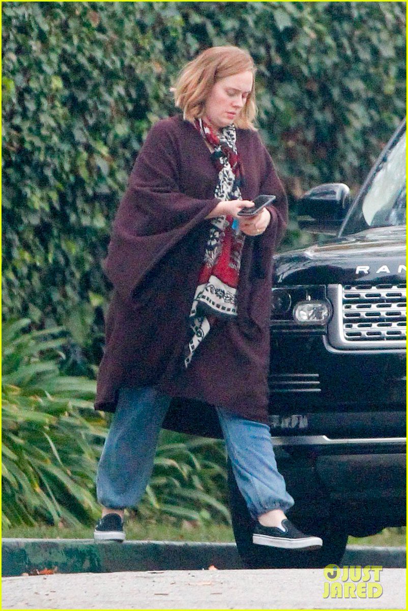 onadeleoficial's tweet photo. #ReportNew
@Adele fue vista la mañana de este sábado por las calles de Los Ángeles.
#MuchoMas #OnAdele https://t.co/KIcoYGRjFu