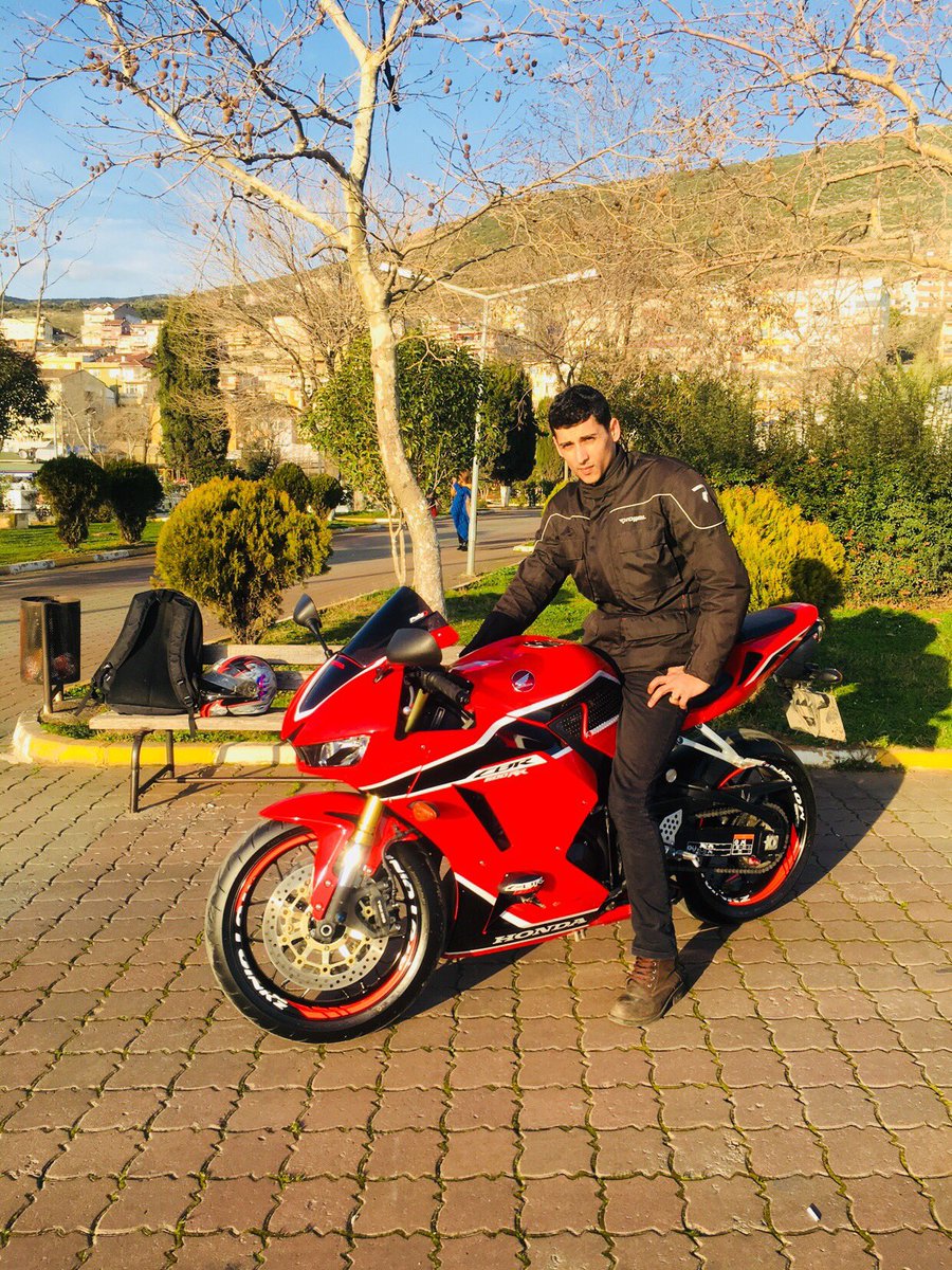 crydc's tweet image. 