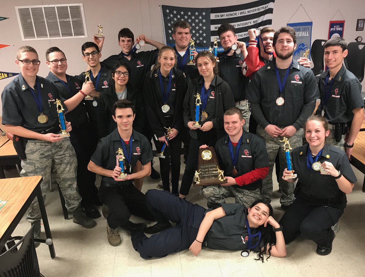 canyoncj's tweet photo. Congratulations CJ Team  TPSA Regional Team Champions 🏆 with several individual &amp; team awards🥇🚓🐾.  Great work to all who competed!! #Comalcte , #CougarNation @CanyonPrincipal https://t.co/NfJkvpV6uL