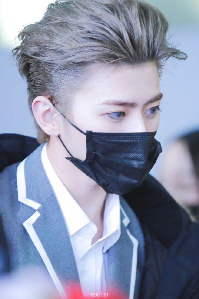 mdzlhcy_'s tweet photo. ในรายการชั้นก็เล็งคนนี้ไว้อีกคน สวีคุน น้องงงงงงง งานดี๊ดี เกิด 1998 เท่ากับปีนี้ถ้านับแบบไทยคือ 20 หล่อไม่อ่อนโยนอีกแร้ว #idolproducer https://t.co/pnf3BOhsD2