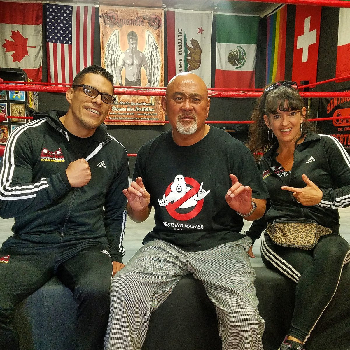SantinoBros's tweet photo. Gracious to have the Great Muta in the house today spewing his plethora of knowledge. Another day at @SantinoBros ~ #AbsorbTheKnowledge
#StayHungry
#PutInTheWork https://t.co/xVBpu0wsyA