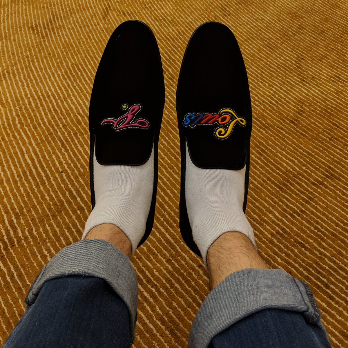 DrChrisTurnerDC's tweet photo. Socks yay or nay? 🤔

#ilikethesocks #yay #newshoes #shopping #happysaturday #igotyourback #drchris https://t.co/4dAAg2it9H