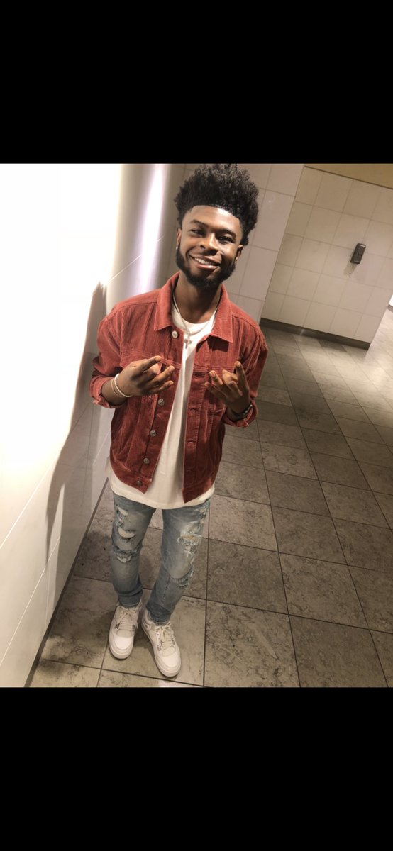 _booddaa's tweet photo. Born With This Drip 💰 https://t.co/qnS25o71cb