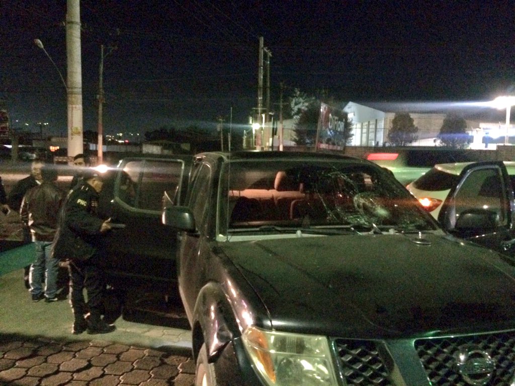 stereo100xela's tweet photo. #Sucesos
@CVBxela reporta una triple colisión en el periférico, cerca de #Vipersa, zona 8 de #Xela @O_Calderon_100 https://t.co/mbjbiupMNJ