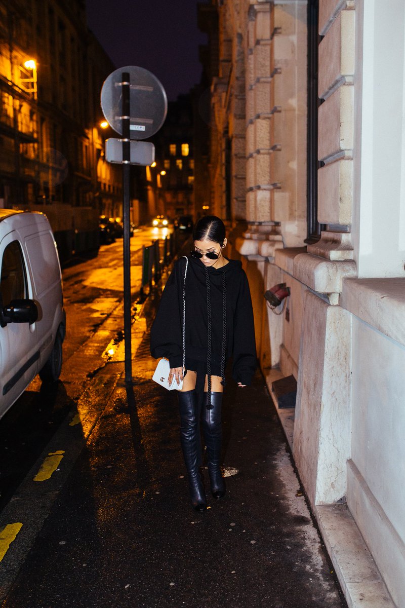 JheneAiko's tweet photo. jhené sais quoi 😉 https://t.co/sPcrAeiGLj