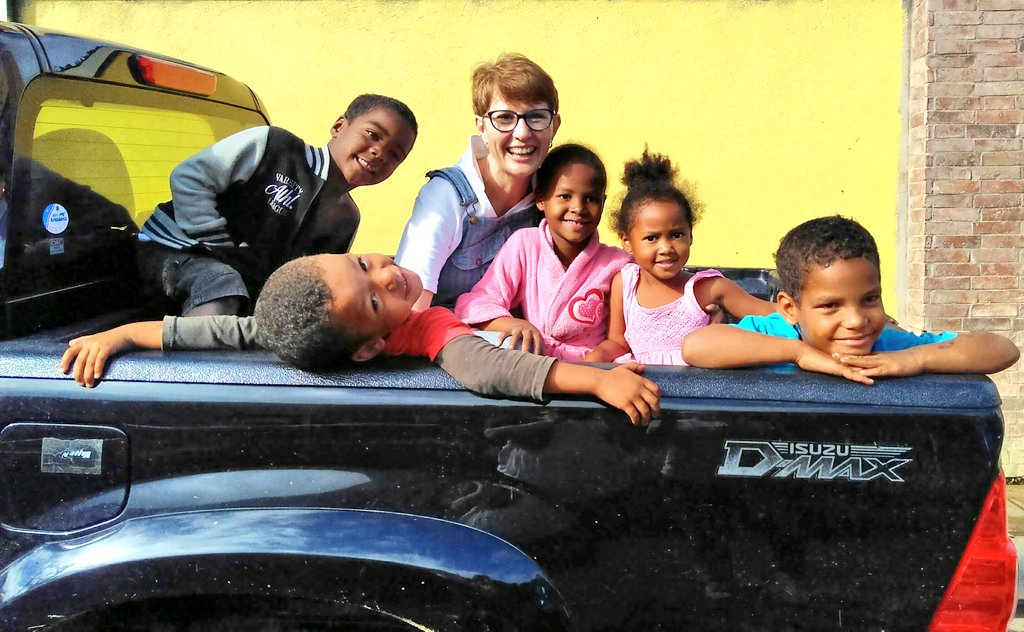 JanHaeg's tweet photo. A truck load of smiles and giggles!
@LifetouchMM #MemoryMission2018 https://t.co/2Es0OgyHAz