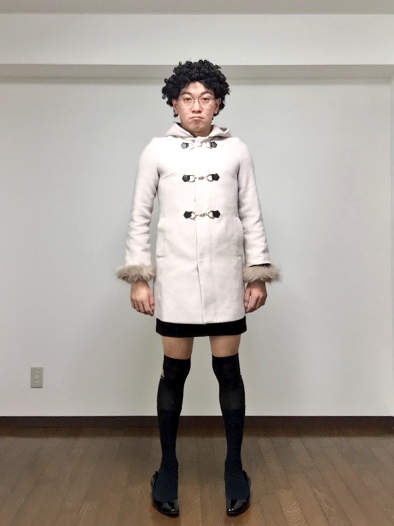 nakanishiryouta's tweet photo. 【今日の一変化】
日本橋でよく見る、ビックリするくらい同じ顔したカップル。
 #思わず三度見 
 #オタロード出没率高し 
 #天パ率高し 
 #兄妹の距離感ではない 
 #普通にイチャつく 
 #カードショップへ消えていった 
 #どうか幸せであれ 
 #今日の一変化 https://t.co/wBuowqw4QB