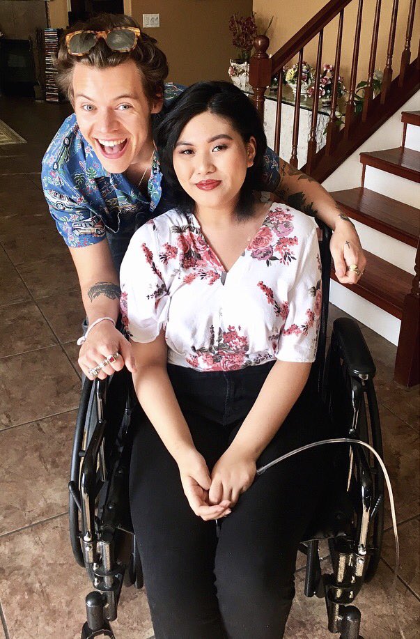 I love this man. #iHeartAwards #BestCoverSong #TheChain #HarryStyles