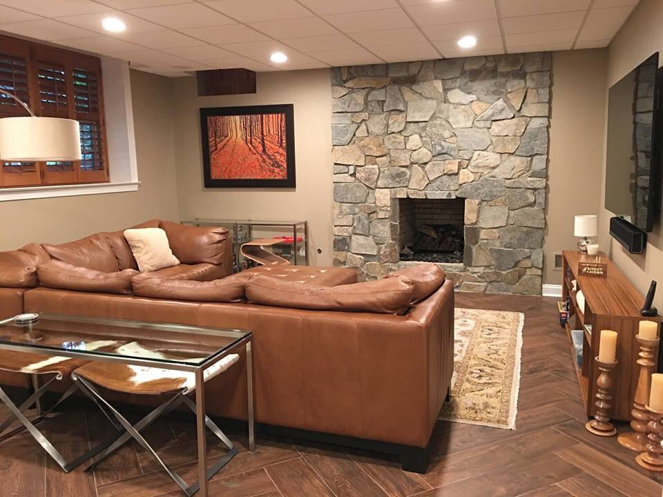PrimeBuilds's tweet image. Complete basement remodel, including, herringbone laid wood-look tile and fireplace reno / refacing with real-stone veneer. By @PrimeBuilds #PrimeConstruction #PrimeConstructionRemodeling #ExcellenceIsAHabit #ThisIsOurWork