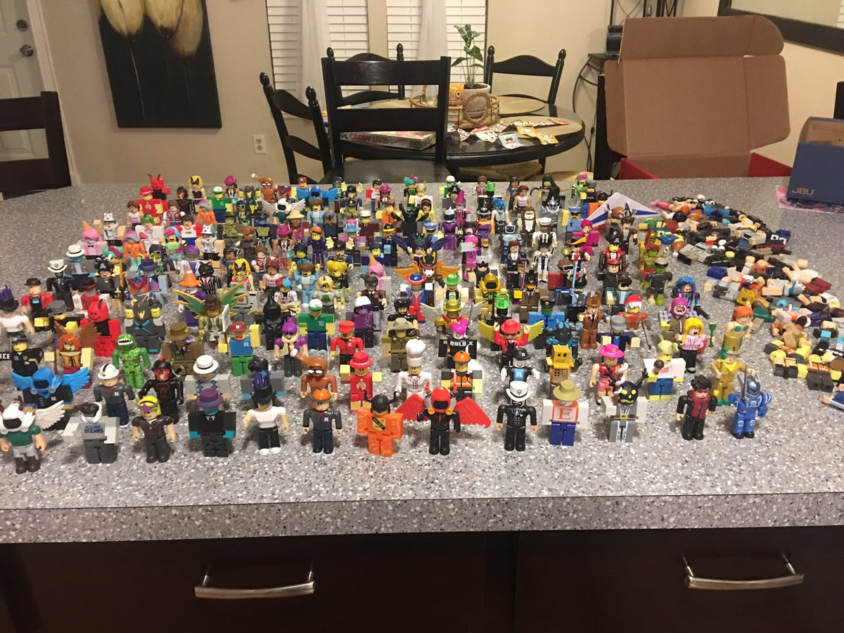 Code Deeterplay On Twitter Some Of Our Roblox Toys Collection Robloxtoys Jazwares - roblox toys twitter