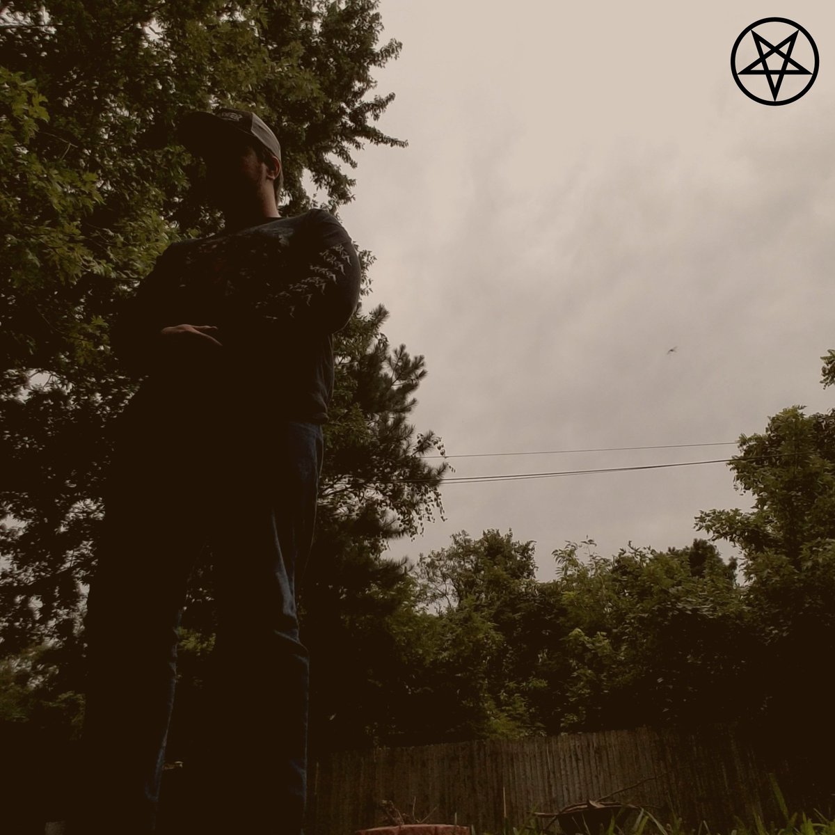 Valac_Music's tweet photo. I need to get the fuck back active on Twitter. CHECK MY RAP EP ON SOUNDCLOUD, YOUTUBE, MY WEBSITE FOR A FREE DOWNLOAD. It's pretty dark and fucked up and dope🔥 LINK IN BIO! #ValacMusic #DisgraceEP #Rap https://t.co/zZSF9Riilc