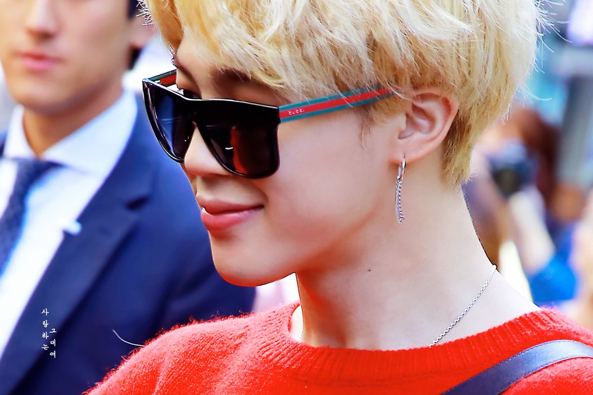 myloverjimin's tweet photo. 복숭아입쯀소유자 찌미니💋🍑 #지민 #JIMIN #BTS HQ https://t.co/1l3VMPBCgi 
@BTS_twt 보고싶다 우리 지미니 너무너무 보고싶다 마니마니 진짜 마니 보고싶다 이렇게 말하니까 더 보고싶다 사진을 보고있어도 보고싶다 https://t.co/yjISf9cfbj
