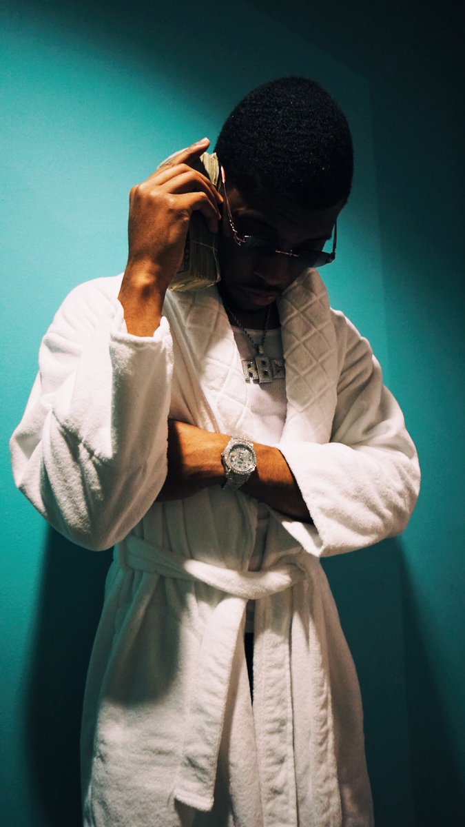 RBCBugzy's tweet photo. βEvery since I been balling ππ these bitches thatβs calling donβt treat me the same way πβ #Bugzo https://t.co/RCt18vd5E6