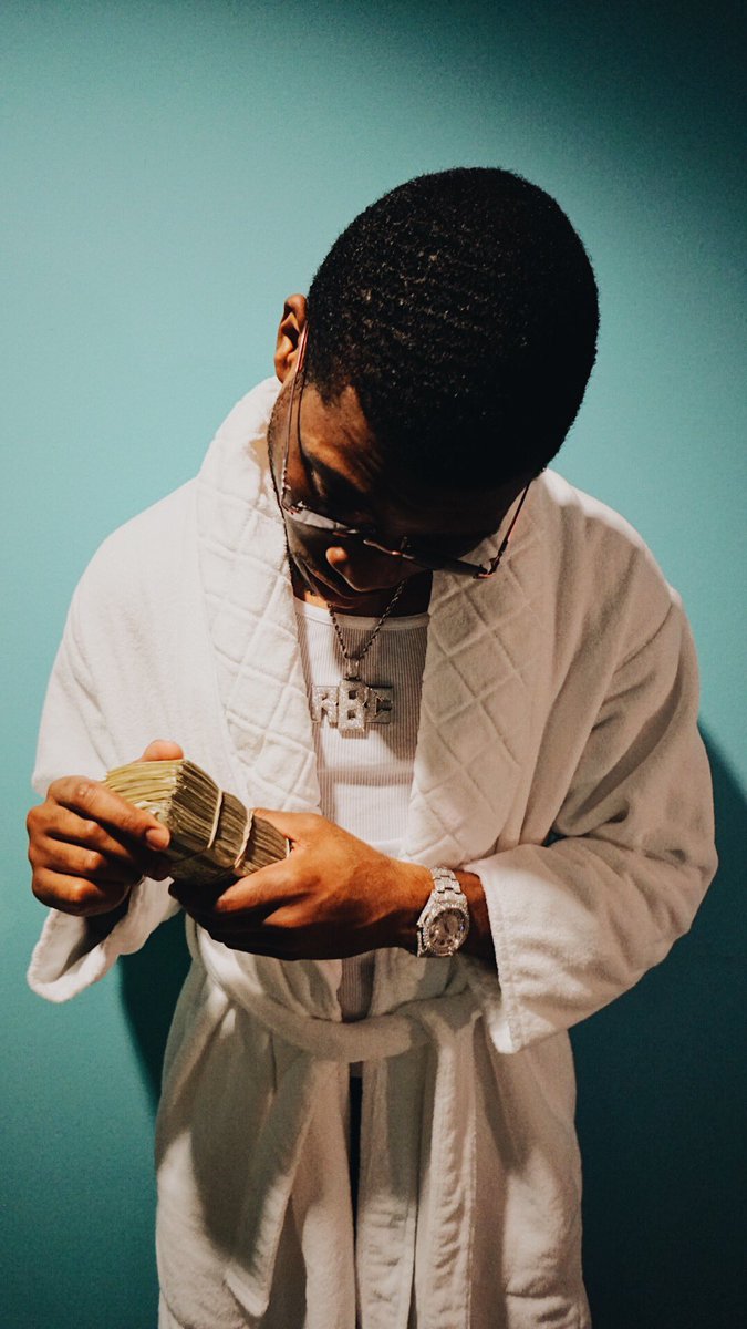 RBCBugzy's tweet photo. βEvery since I been balling ππ these bitches thatβs calling donβt treat me the same way πβ #Bugzo https://t.co/RCt18vd5E6