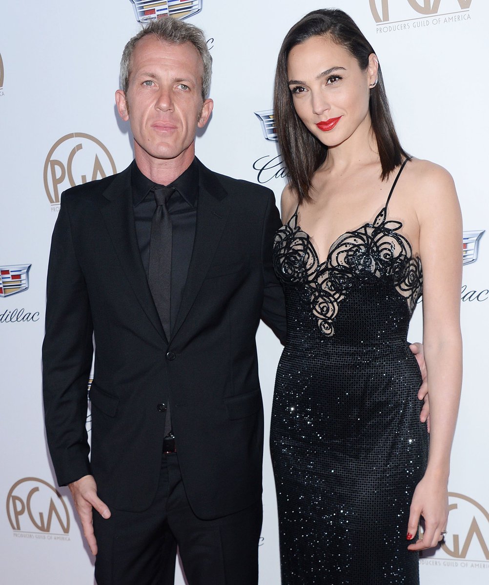 Batman News Com Auf Twitter Gal Gadot And Her Husband At The Producers Guild Awards On Saturday After watching the movie, many of her fans are curious to know about her husband. batman news com auf twitter gal gadot