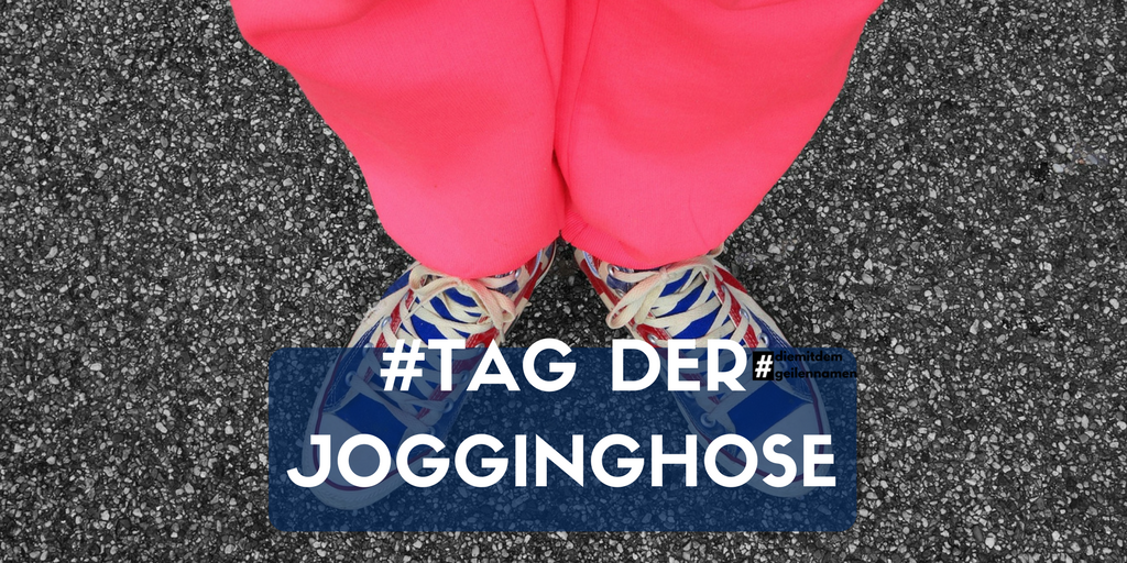 yourmindmover's tweet photo. Tag der Jogginghose.Wie stolz bist du auf deine Jogginghose, wo trägst du sie ganz selbstverständlich und wo ist sie für dich ein NO GO? #jogginghose #sweatpants #ilovemysofa #casual #kontrollverlust #stolz #diemitdemgeilennamen #dmdgn #ilovemypants
#tagderjogginghose https://t.co/rDWYbyeDKr